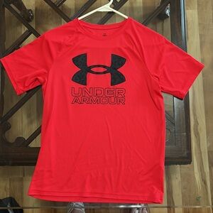 Under Armour boys Red T-Shirt